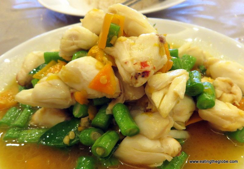 Krua Apsorn Bangkok food crab curry