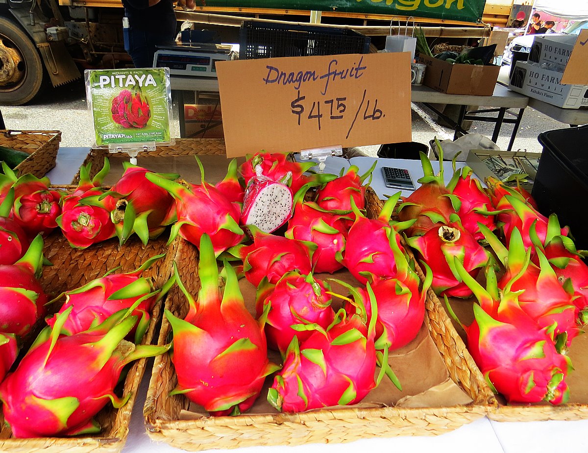 Why You Shouldn't Miss The KCC Farmer's Market On Oahu, Hawaii